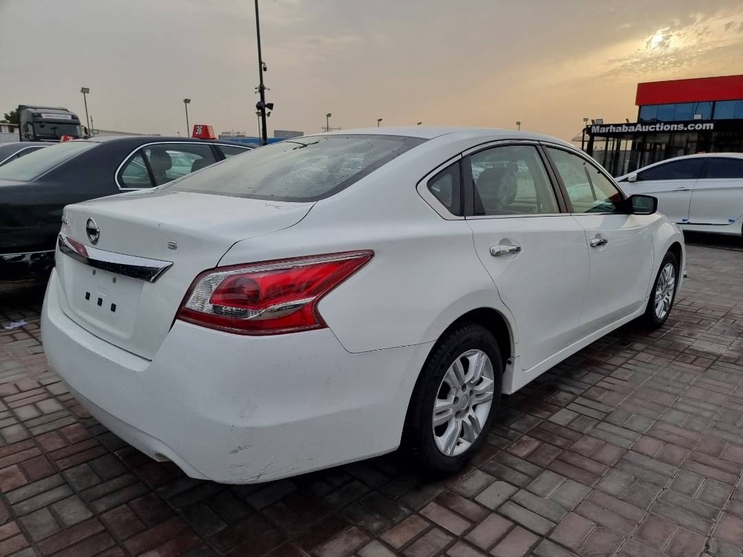 2015 NISSAN ALTIMA — 155447 Miles — Lot 125487 — Ind. 12 - Marhaba Auctions Used Cars - Image 4