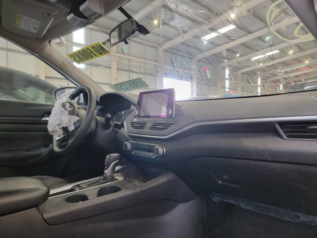 2019 NISSAN ALTIMA — 89887 Miles — Lot 69697253 - Marhaba Auctions Used Cars - Image 5