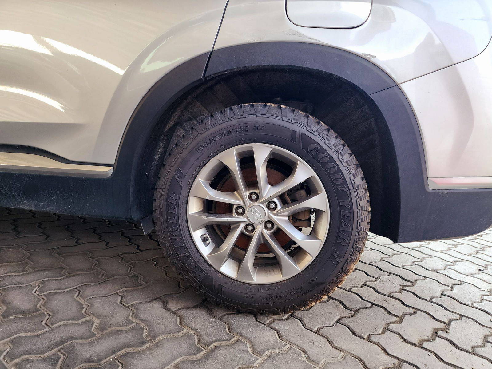 2019 HYUNDAI SANTA FE — 150984 Miles — Lot 64861744 — Souq - Marhaba Auctions Used Cars - Image 10