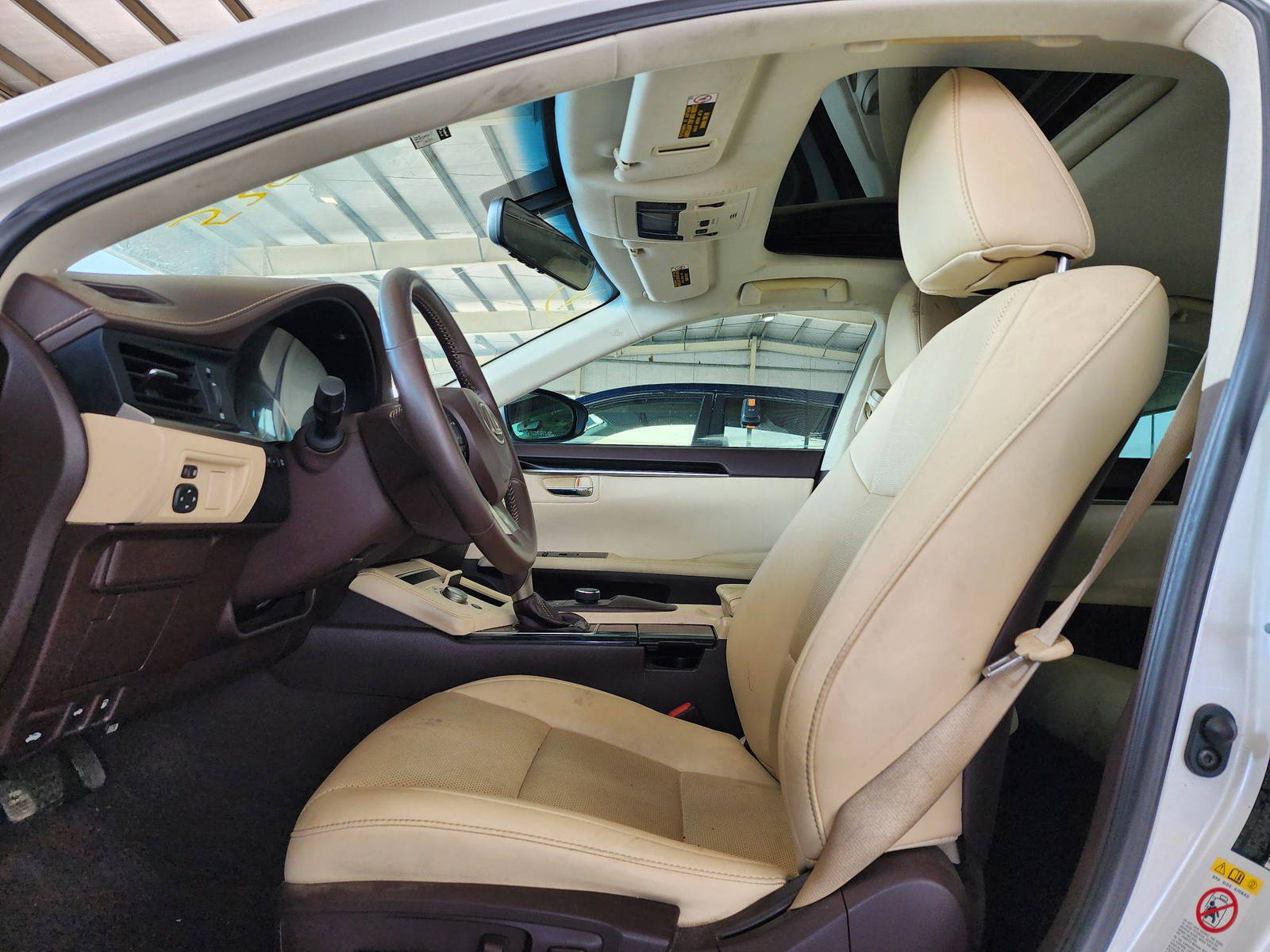 2016 LEXUS ES 350 — 90784 Miles — Lot GU015998 — Ind. 12 - Marhaba Auctions Used Cars - Image 9