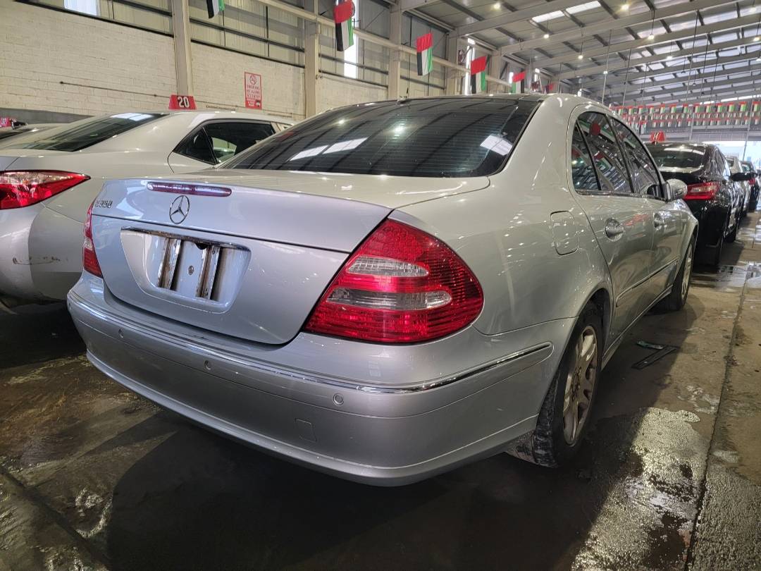2005 MERCEDES BENZ E 350 — 347618 KM — Lot 5A852131 — Main - Marhaba Auctions Used Cars - Image 3