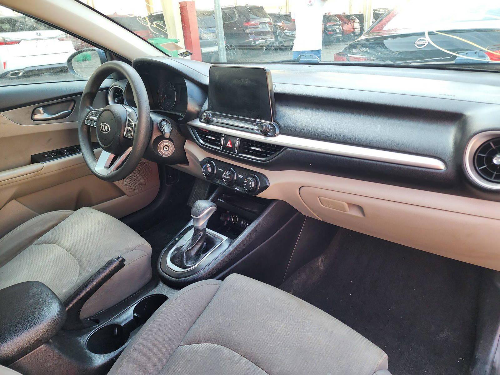 2020 KIA FORTE — 91392 Miles — Lot 69372813 - Marhaba Auctions Used Cars - Image 5