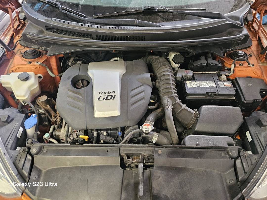2015 HYUNDAI VELOSTER — 127466 Miles — Lot 32986 — Main - Marhaba Auctions Used Cars - Image 6