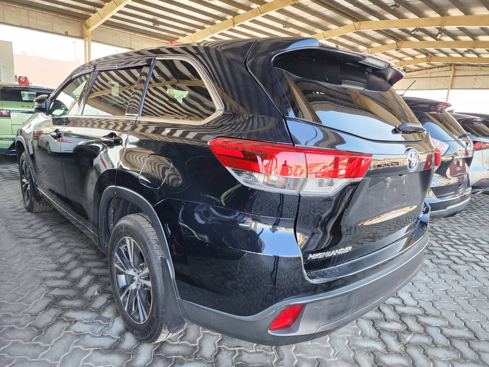 2018 TOYOTA HIGHLANDER — 74225 Miles — Lot 37658357 - Marhaba Auctions Used Cars - Image 11