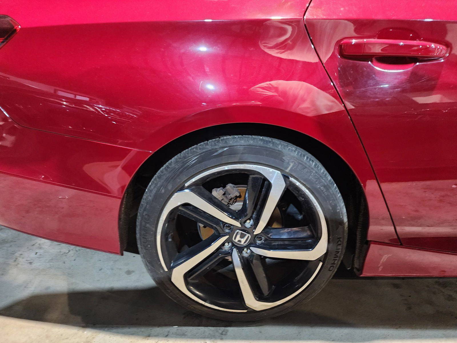 2018 HONDA ACCORD — 173211 Miles — Lot 215487 — Main - Marhaba Auctions Used Cars - Image 11