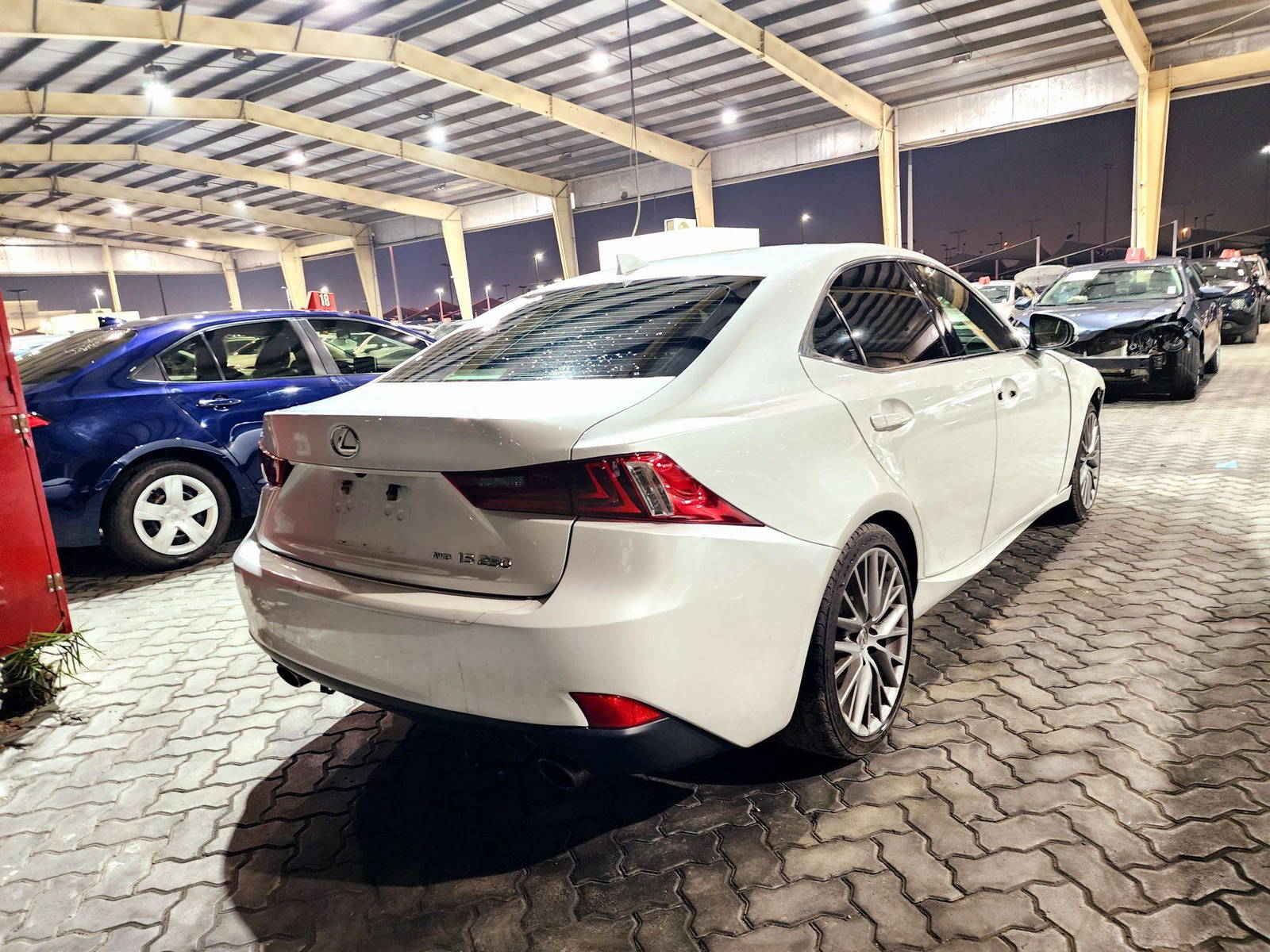 2014 LEXUS IS 250 — 138998 Miles — Lot 2XE5005082 — Souq - Marhaba Auctions Used Cars - Image 4