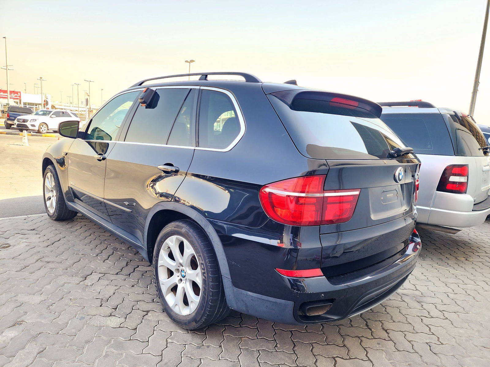 2011 BMW X5 M50I — 252870 KM — Lot 58BL417851 — Souq - Marhaba Auctions Used Cars - Image 3
