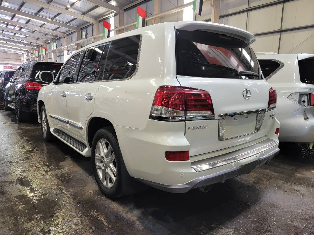 2009 LEXUS LX 570 — 255238 KM — Lot 94023594 — Main - Marhaba Auctions Used Cars - Image 3