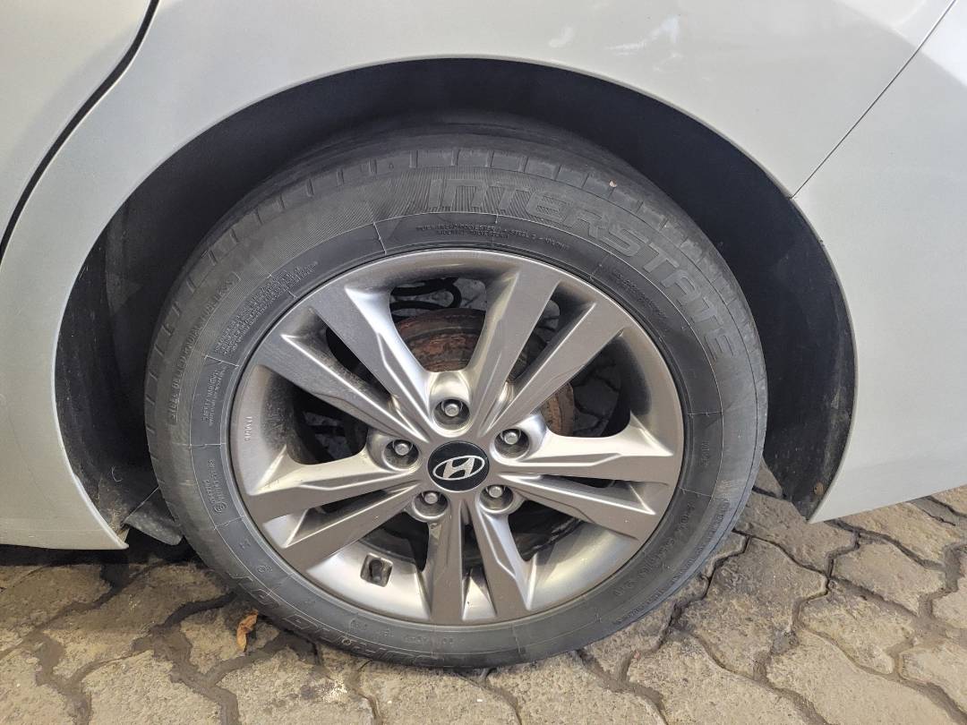 2018 HYUNDAI ELANTRA — 198237 KM — Lot JU616868 — Main - Marhaba Auctions Used Cars - Image 12