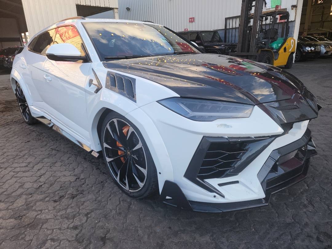 2019 LAMBORGINI URUS — 135579 KM — Lot A00652 - Marhaba Auctions Used Cars - Image 5