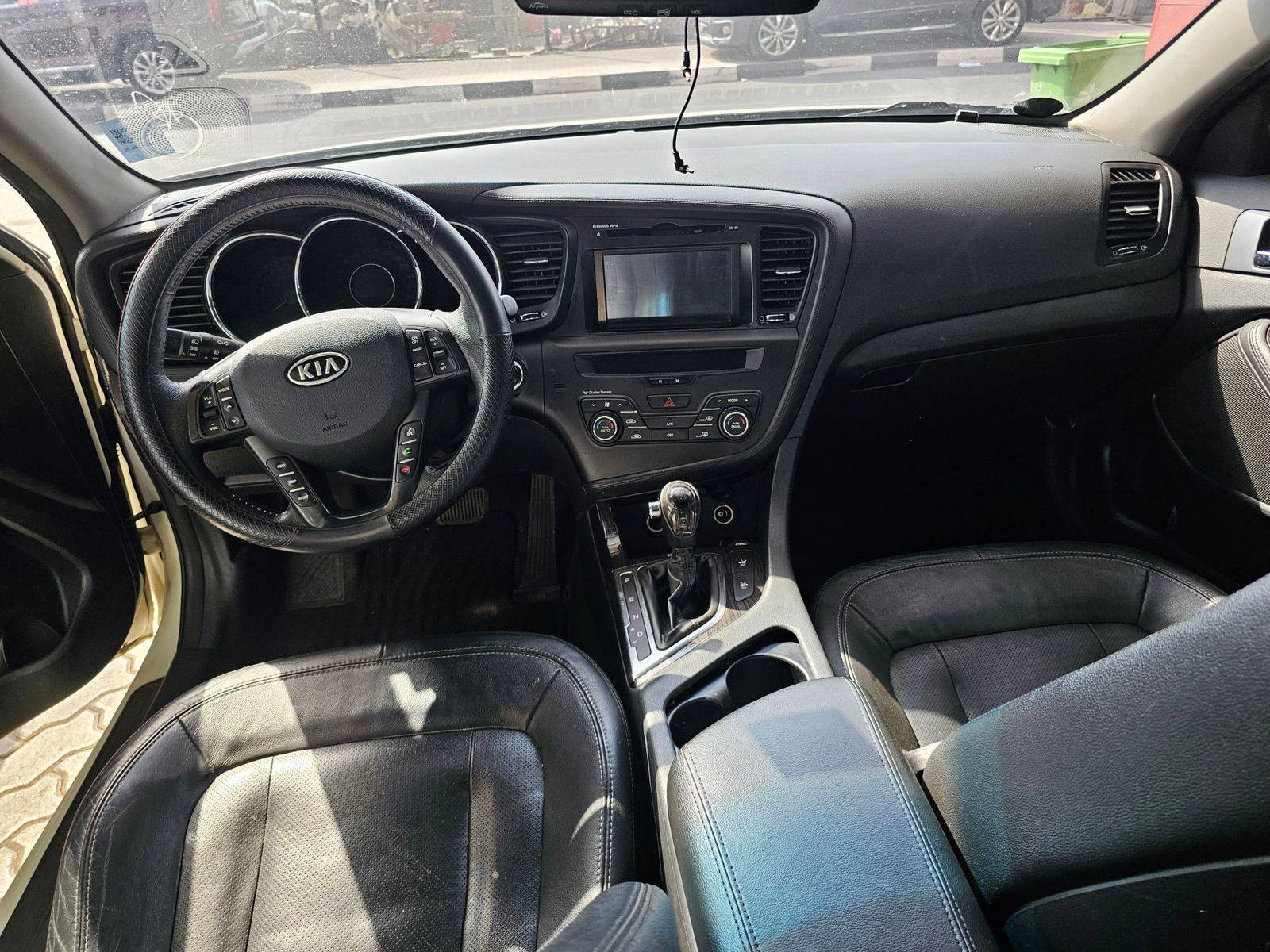 2012 KIA K5 — 226523 KM — Lot 202705 — Souq - Marhaba Auctions Used Cars - Image 7