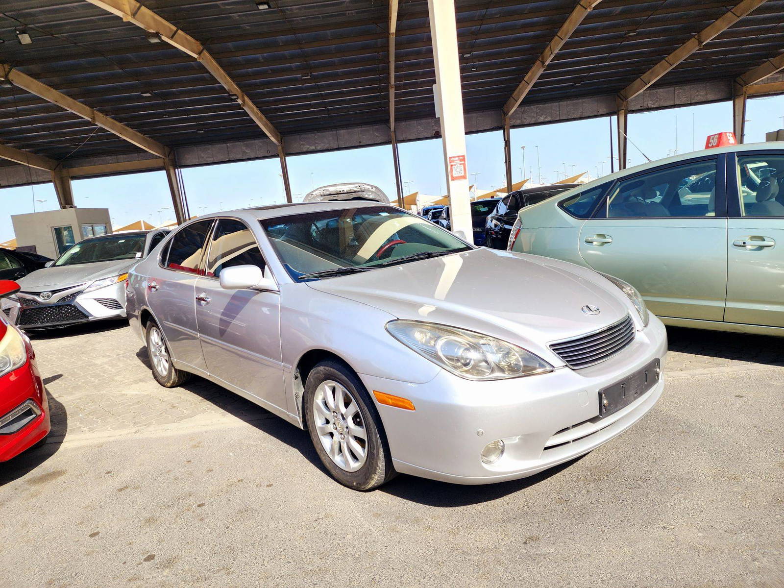 2005 LEXUS ES 330 — 226714 KM — Lot 255107838 — Souq - Marhaba Auctions Used Cars - Image 4
