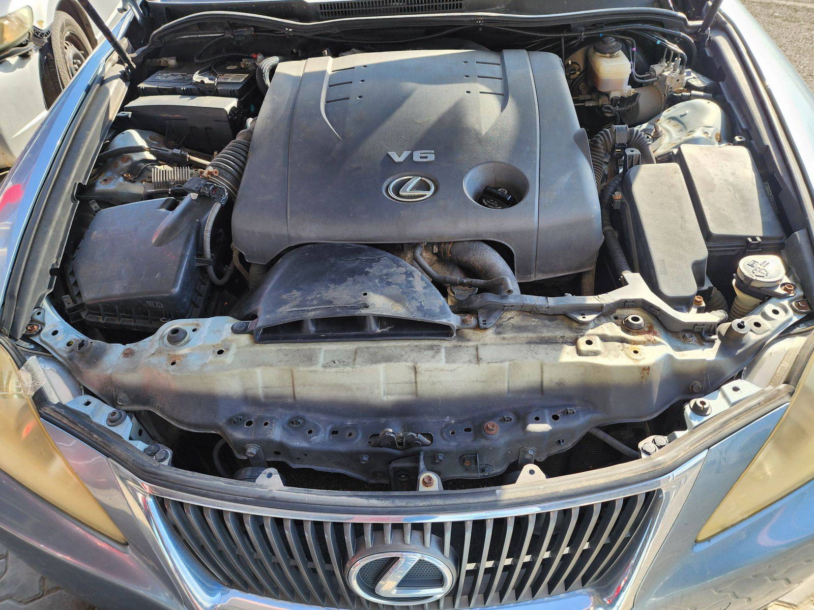2009 LEXUS IS 250 — 189827 Miles — Lot 792031287 — Souq - Marhaba Auctions Used Cars - Image 12