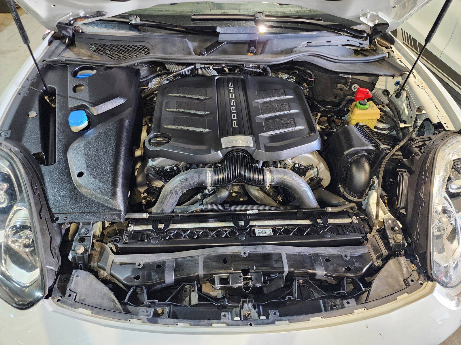 2015 PORSCHE Cayenne — 92369 Miles — Lot 40933006 — Main - Marhaba Auctions Used Cars - Image 15