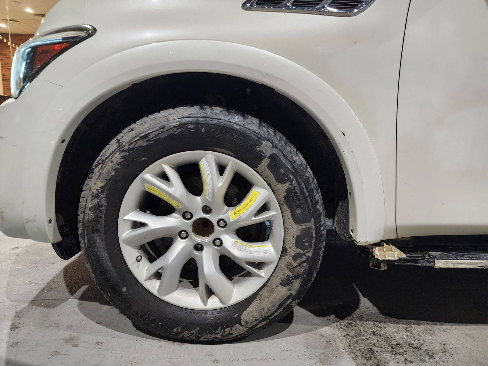 2015 INFINITI QX80 — 134816 Miles — Lot 40989112 — Souq - Marhaba Auctions Used Cars - Image 13