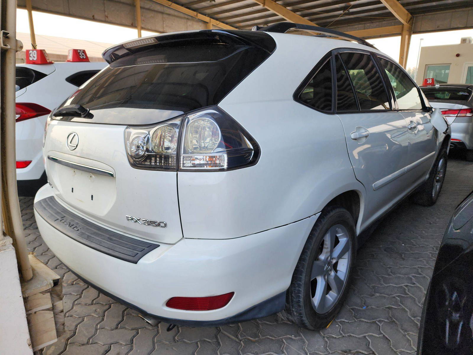 2007 LEXUS RX 350 — 236074 Miles — Lot 42870944 — Souq - Marhaba Auctions Used Cars - Image 3