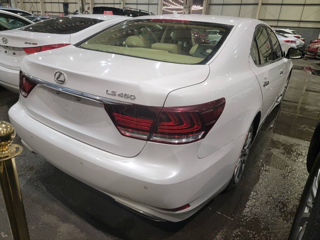 2013 LEXUS LS 460 — 180945 Miles — Lot D5123444 — Souq - Marhaba Auctions Used Cars - Image 3