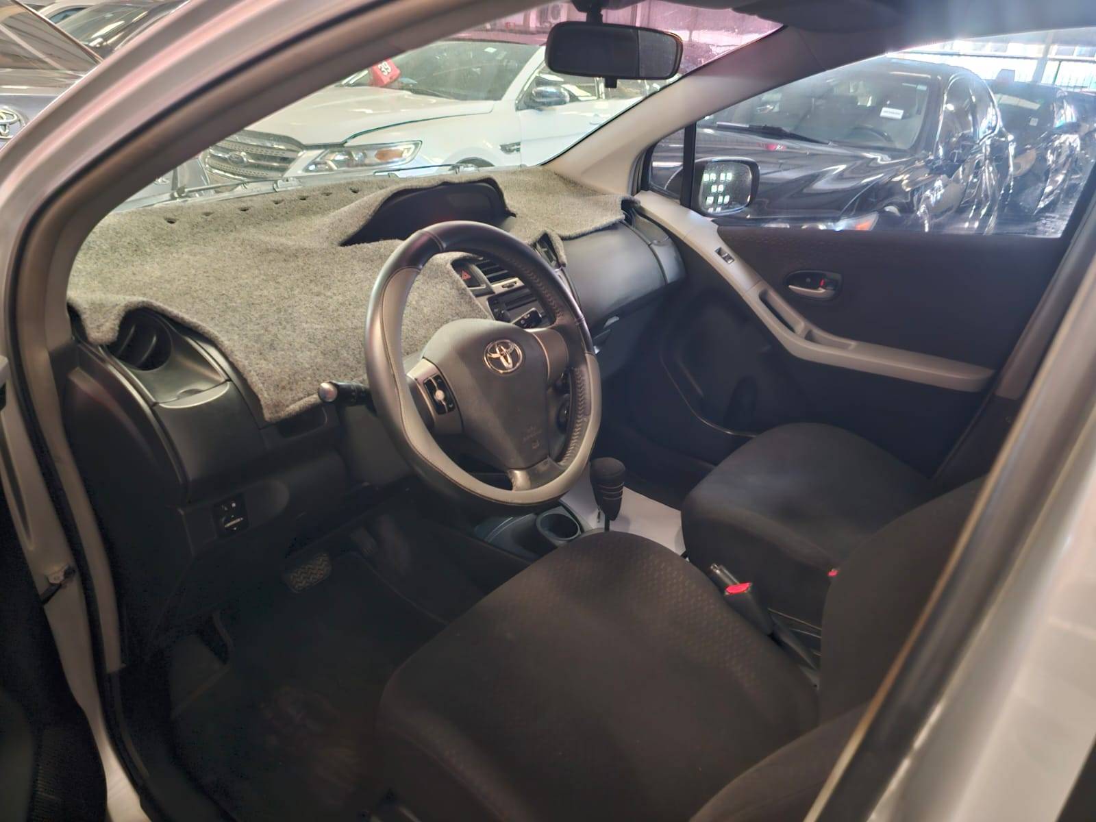 2011 TOYOTA YARIS — 193673 KM — Lot B5164590 — Main - Marhaba Auctions Used Cars - Image 8