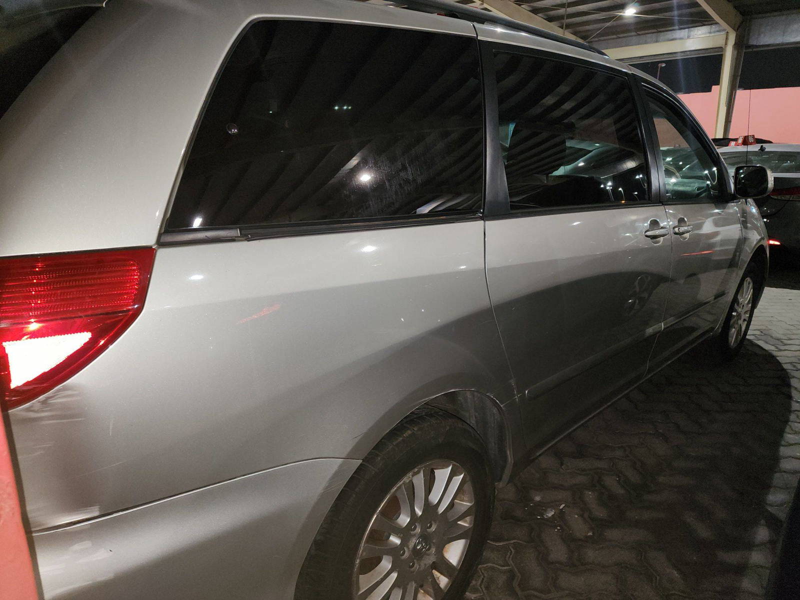 2010 TOYOTA SIENNA — 189731 Miles — Lot 80474173 - Marhaba Auctions Used Cars - Image 4