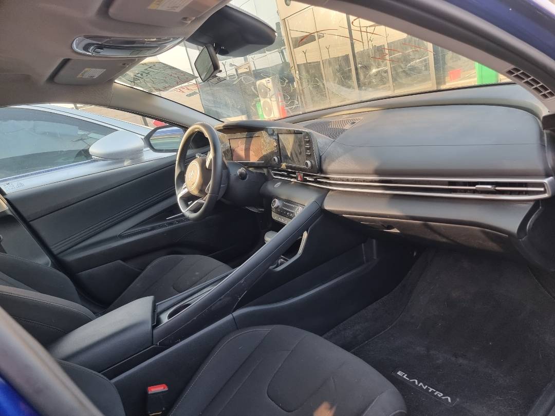 2021 HYUNDAI ELANTRA — 31065 Miles — Lot 132590 — Ind. 12 - Marhaba Auctions Used Cars - Image 4