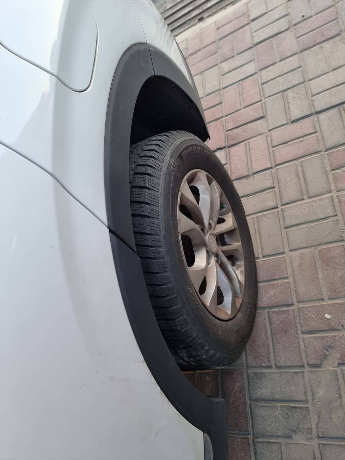 HYUNDAI SANTA FE 2019 - Marhaba Auction Used Cars - Image 9