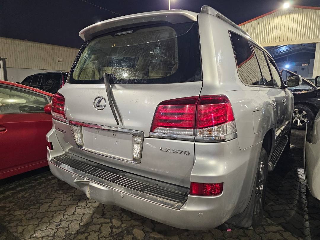 2014 LEXUS LX 570 — 166508 Miles — Lot 4134824 — Main - Marhaba Auctions Used Cars - Image 5