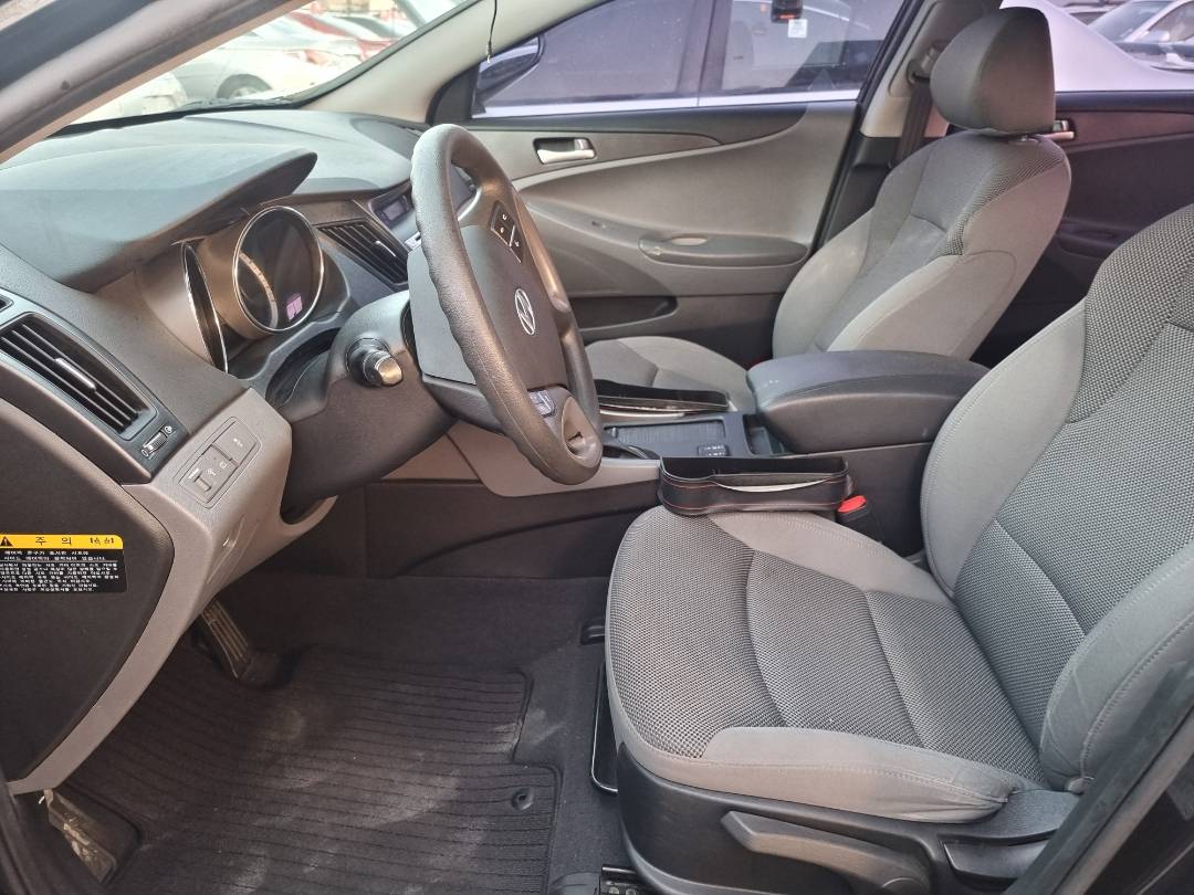 2012 HYUNDAI SONATA — 120014 KM — Lot 125487 — Ind. 12 - Marhaba Auctions Used Cars - Image 6