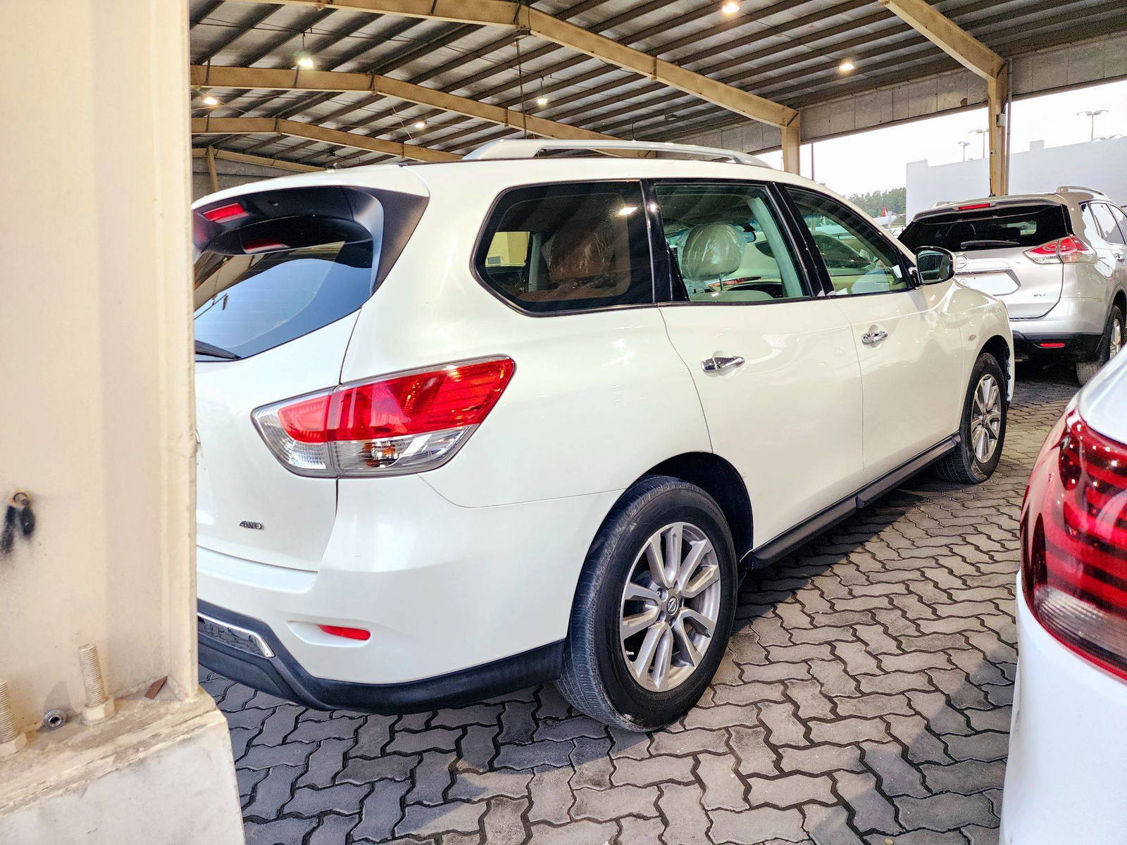 2015 NISSAN PATHFINDER — 130566 KM — Lot 70FC604065 — Souq - Marhaba Auctions Used Cars - Image 3