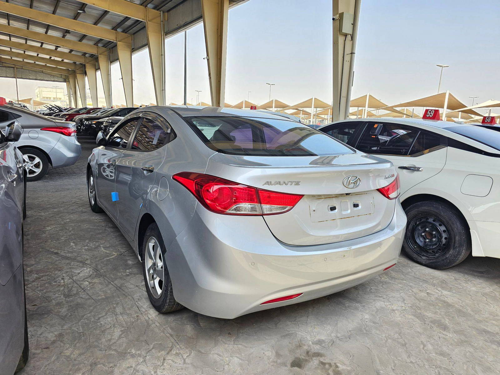 2012 HYUNDAI AVANTE — 170245 KM — Lot 200631 — Souq - Marhaba Auctions Used Cars - Image 5