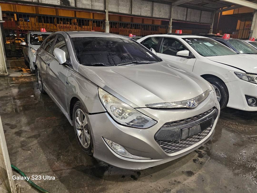 2012 HYUNDAI SONATA — 197251 KM — Lot 035617 — Main - Marhaba Auctions Used Cars - Image 4