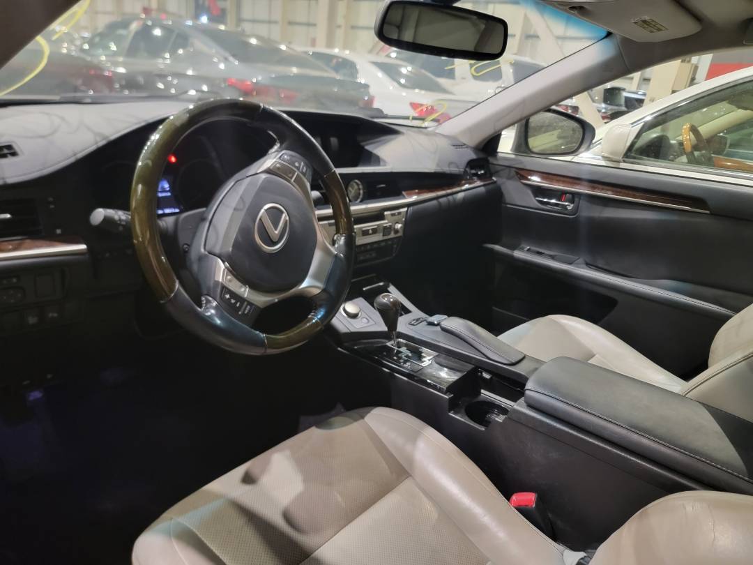 2015 LEXUS ES 350 — 108215 Miles — Lot 2193893 — Main - Marhaba Auctions Used Cars - Image 9