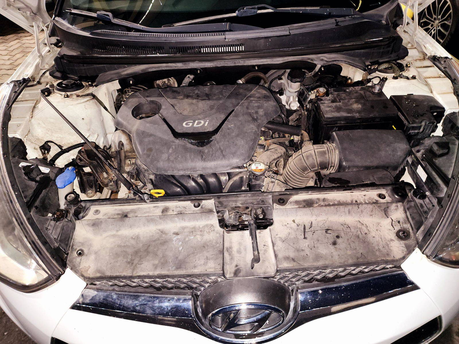 2012 HYUNDAI VELOSTER — 196250 Miles — Lot 2CU057401 — Souq - Marhaba Auctions Used Cars - Image 11