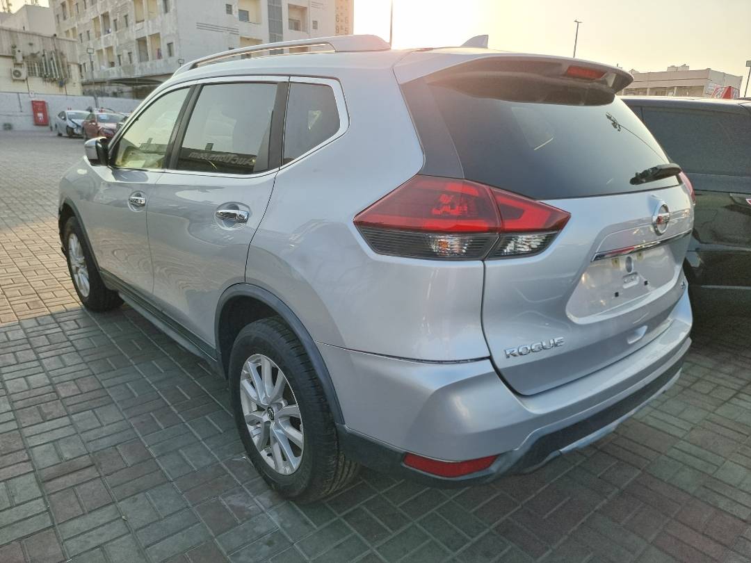 2018 NISSAN ROGUE — 139499 Miles — Lot 215478 — Main - Marhaba Auctions Used Cars - Image 5