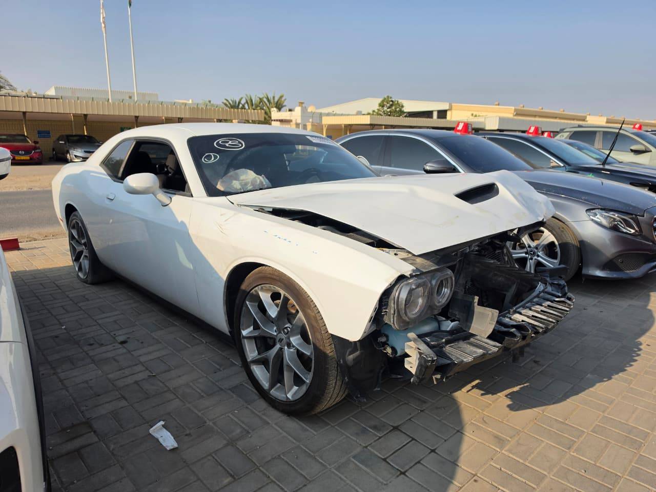 Dodge CHALLENGER 2022 view 2