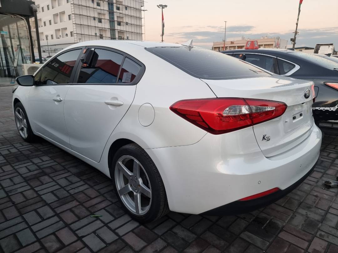 2015 KIA K3 — 178576 KM — Lot 2w22211 — Souq - Marhaba Auctions Used Cars - Image 5