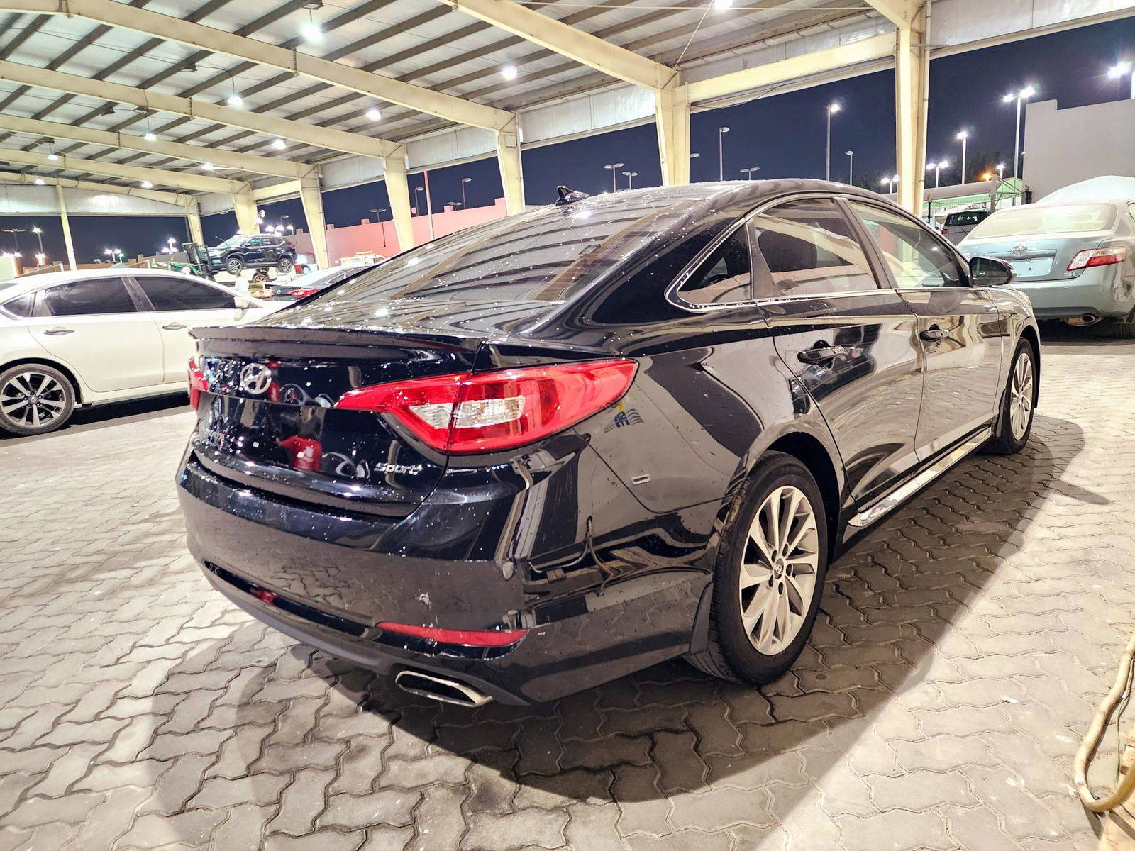 2016 HYUNDAI SONATA — 126321 Miles — Lot 8GH402482 — Souq - Marhaba Auctions Used Cars - Image 3