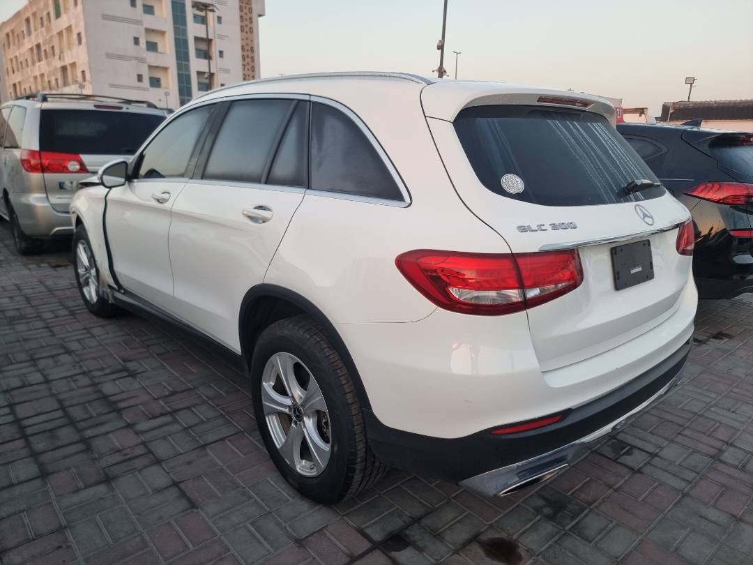 2018 MERCEDES BENZ GLC-300 — 123796 Miles — Lot 3JV045841 — Main - Marhaba Auctions Used Cars - Image 5