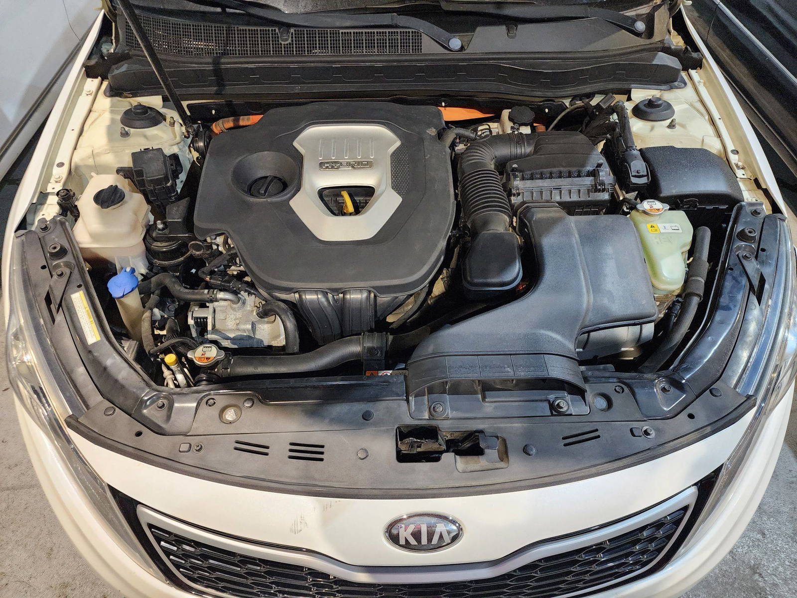 2013 KIA K5 — 237332 KM — Lot 025998 — Al Quoz - Marhaba Auctions Used Cars - Image 13