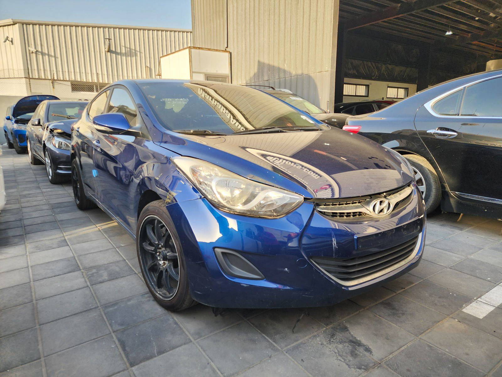 2012 HYUNDAI AVANTE — 185937 KM — Lot 539376 — Al Quoz - Marhaba Auctions Used Cars - Image 3