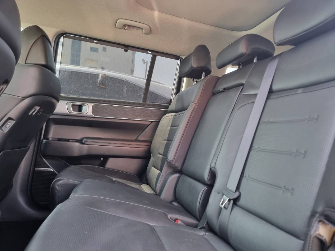 HYUNDAI SANTA FE LIMITED 2024 - Marhaba Auction Used Cars - Image 4