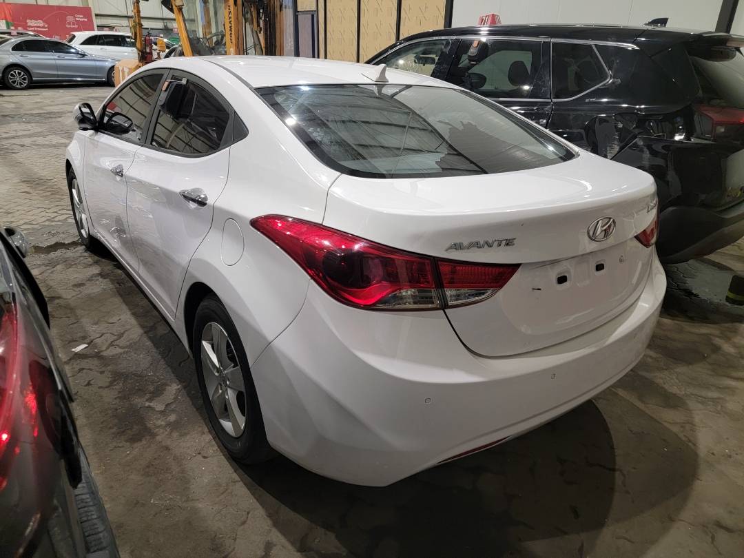 2012 HYUNDAI AVANTE — 192551 KM — Lot U578179 — Main - Marhaba Auctions Used Cars - Image 3