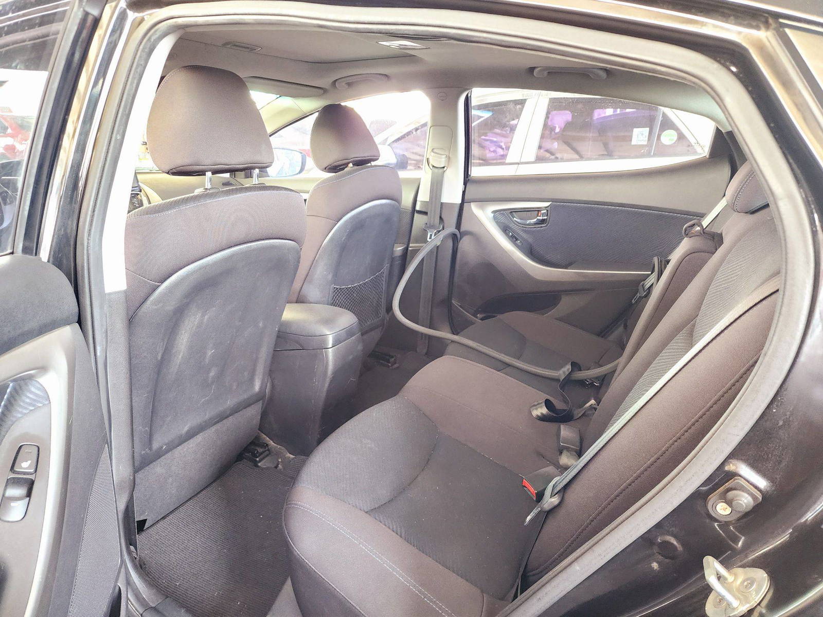 2012 HYUNDAI AVANTE — 248125 KM — Lot 182112 — Souq - Marhaba Auctions Used Cars - Image 6