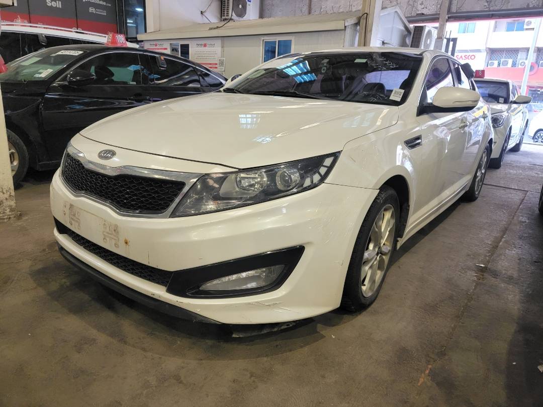 2011 KIA K5 — 103824 KM — Lot 087891 — Main - Marhaba Auctions Used Cars - Image 5