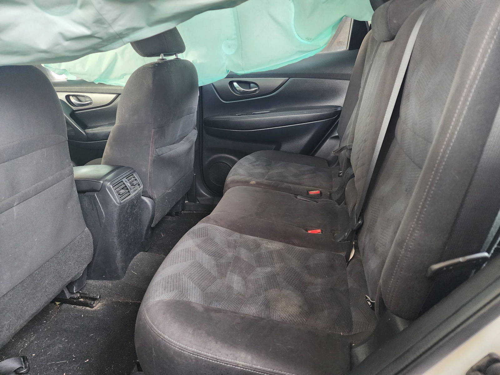 2015 NISSAN ROGUE — 93566 Miles — Lot 38002191 — Souq - Marhaba Auctions Used Cars - Image 6