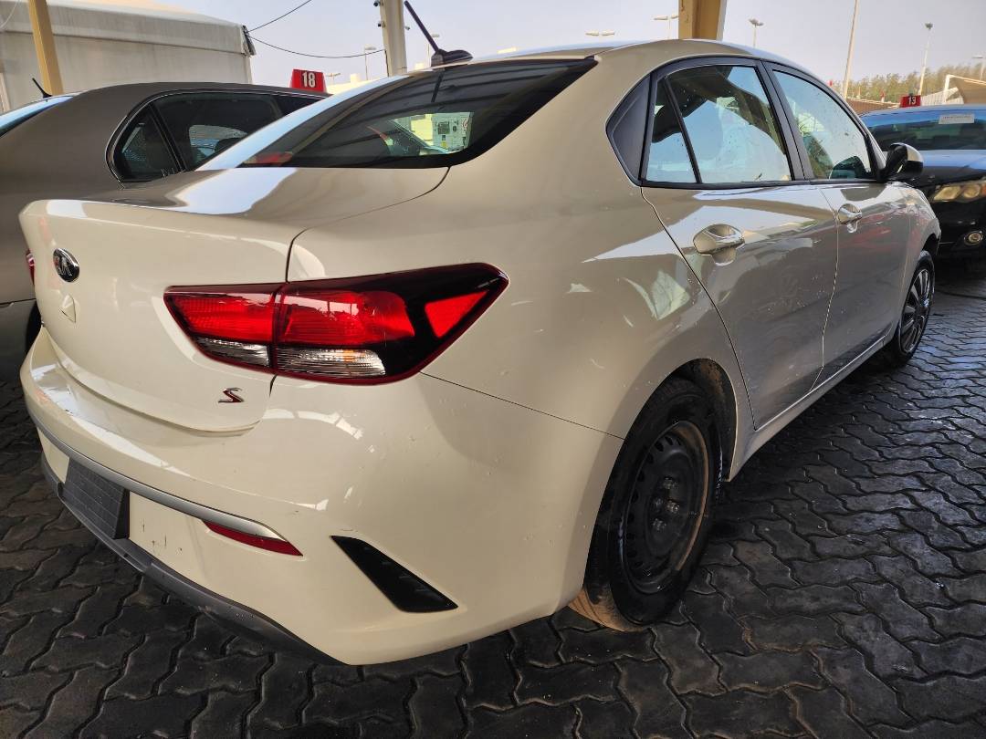 2021 KIA RIO — 90462 Miles — Lot 37883774 — Souq - Marhaba Auctions Used Cars - Image 10