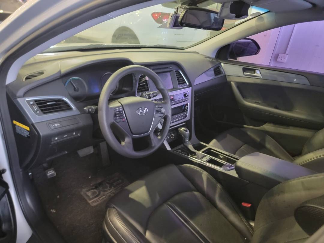 2015 HYUNDAI SONATA — 220197 KM — Lot 001485 — Souq - Marhaba Auctions Used Cars - Image 6