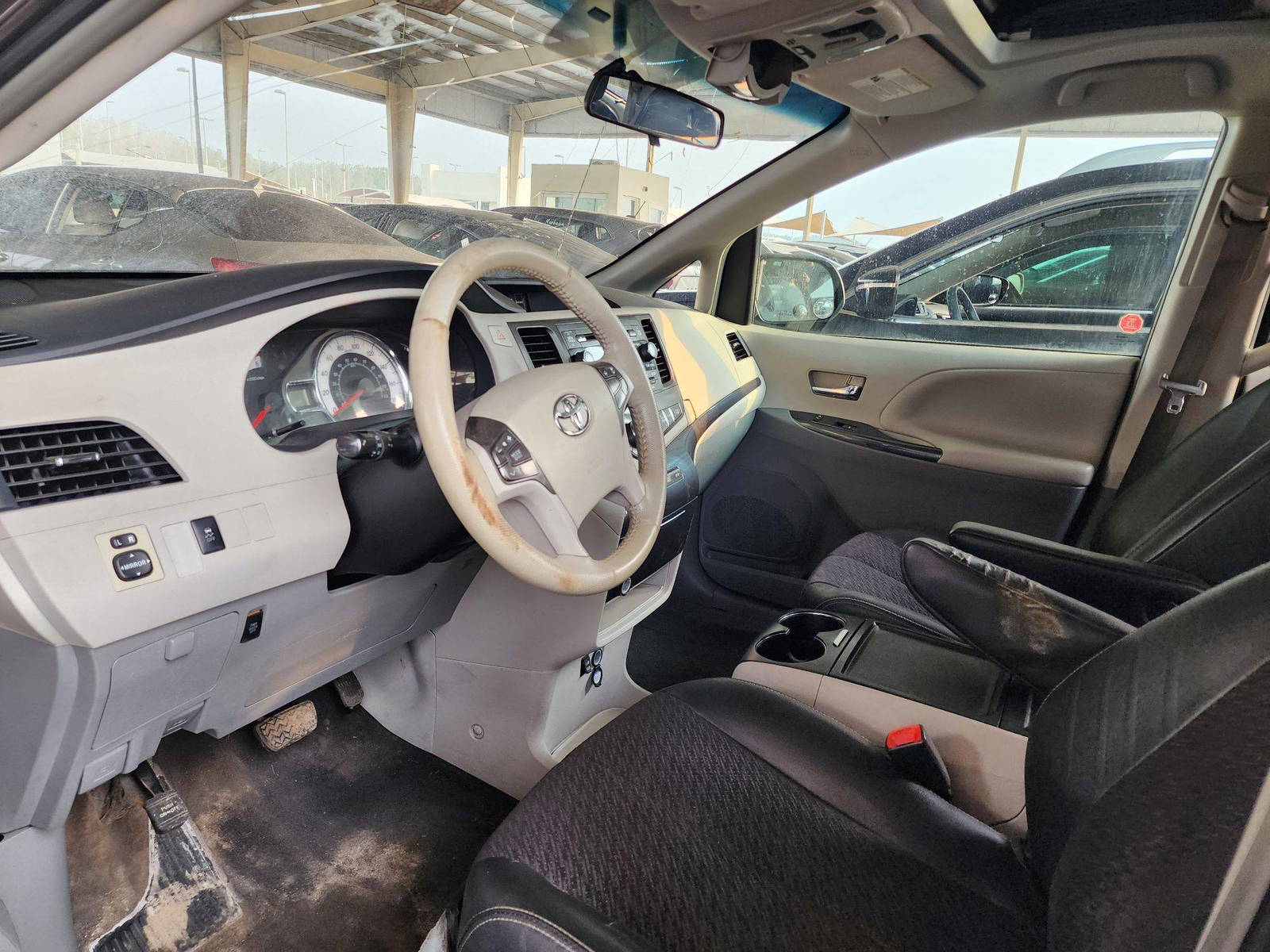 2012 TOYOTA SIENNA — 266982 KM — Lot 187433 — Souq - Marhaba Auctions Used Cars - Image 11