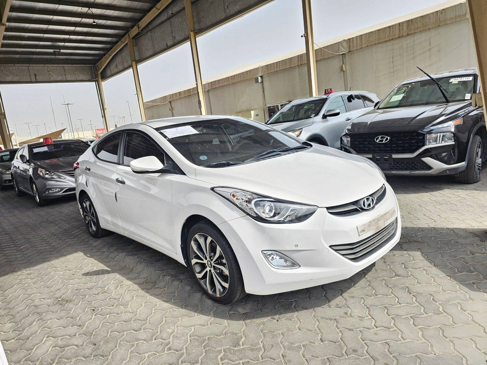 2013 HYUNDAI AVANTE — 152576 KM — Lot 640710 — Souq - Marhaba Auctions Used Cars - Image 4