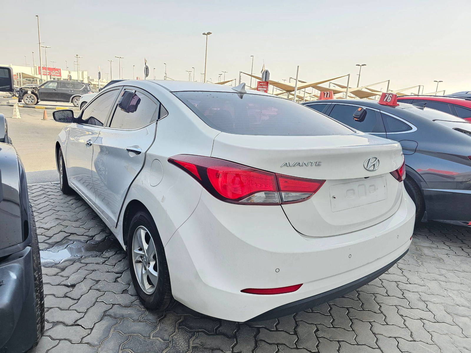 2014 HYUNDAI AVANTE — 221352 KM — Lot 1DBEU980388 — Souq - Marhaba Auctions Used Cars - Image 3