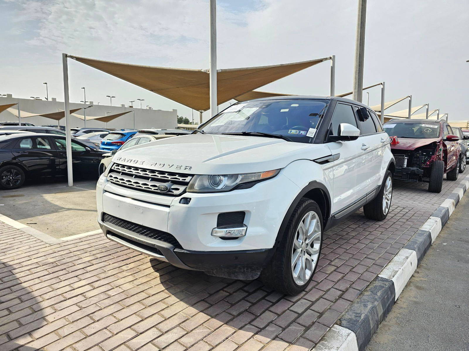 2015 LAND ROVER RANGE ROVER EVOQUE PURE PLUS — 116834 Miles — Lot G0FH019349 — Souq - Marhaba Auctions Used Cars - Image 4